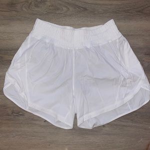 Lululemon Track That 5” White Size 6 NEW